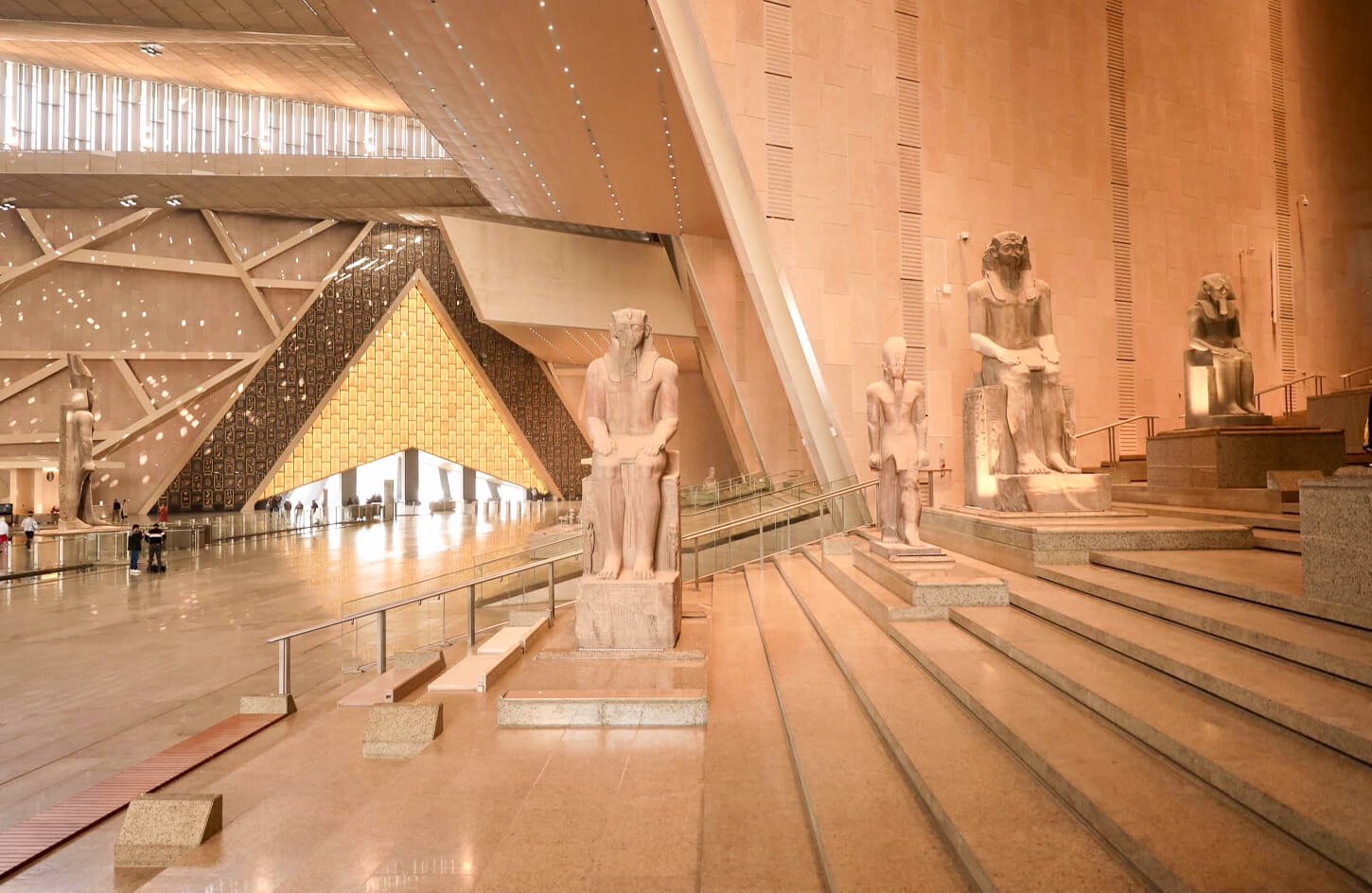 Impresionante Foto Desde El Interior Del Gran Museo Egipcio