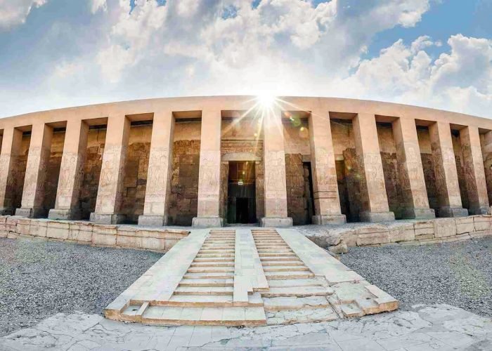 Una Maravillosa Imagen Del Templo De Abydos En Luxor